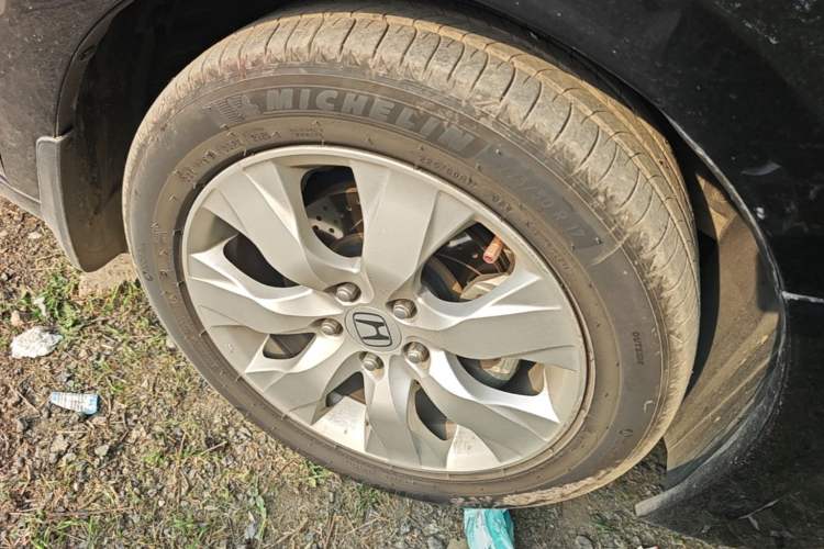 Used Honda Accord 2011 2.4L EX Right Front Wheel Hub