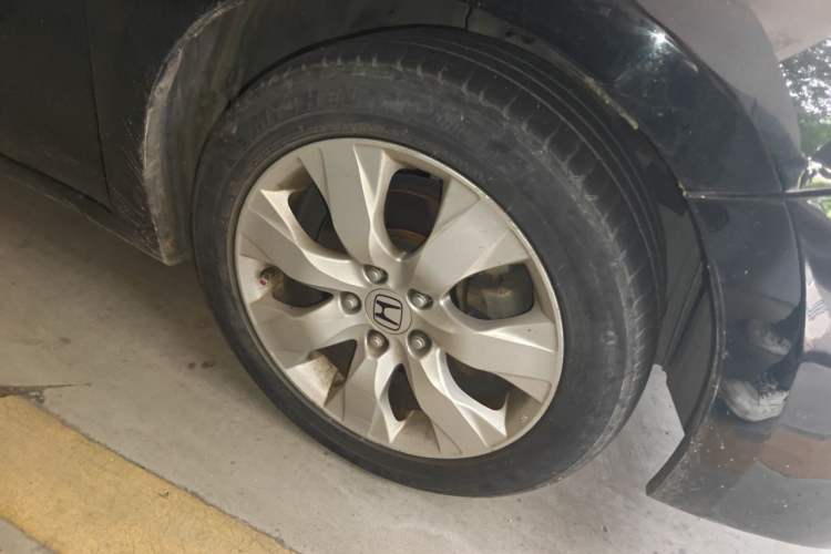 Used Honda Accord 2011 2.4L EX Right Front Wheel Hub
