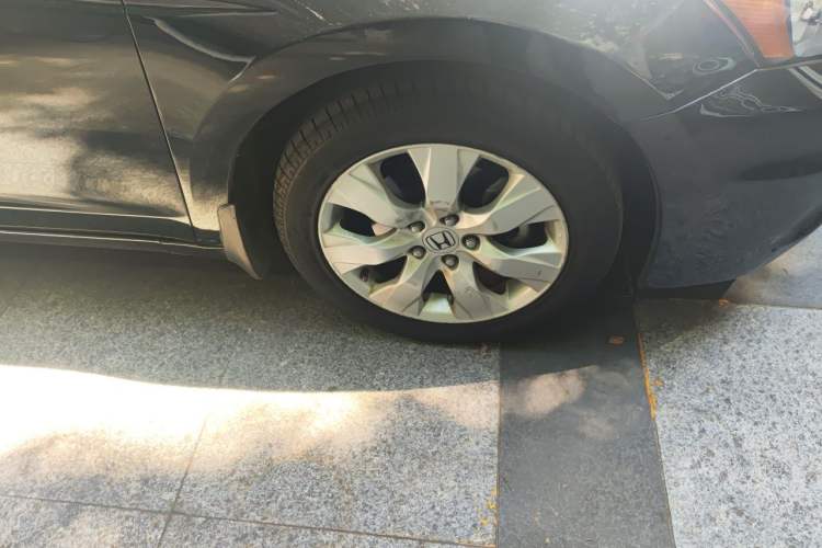 Used Honda Accord 2011 2.4L EX Right Front Wheel Hub