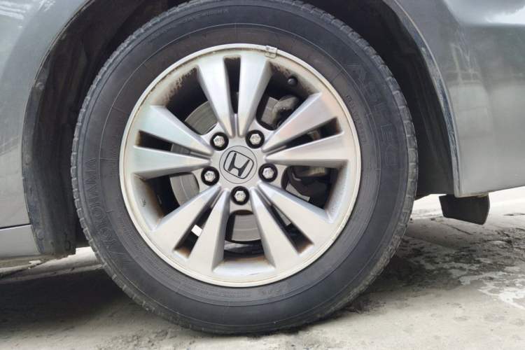 Used Honda Accord 2011 2.0L EX Right Front Wheel Hub