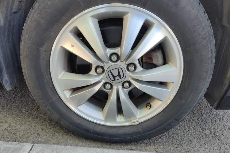Used Honda Accord 2011 2.4L LX Right Front Wheel Hub