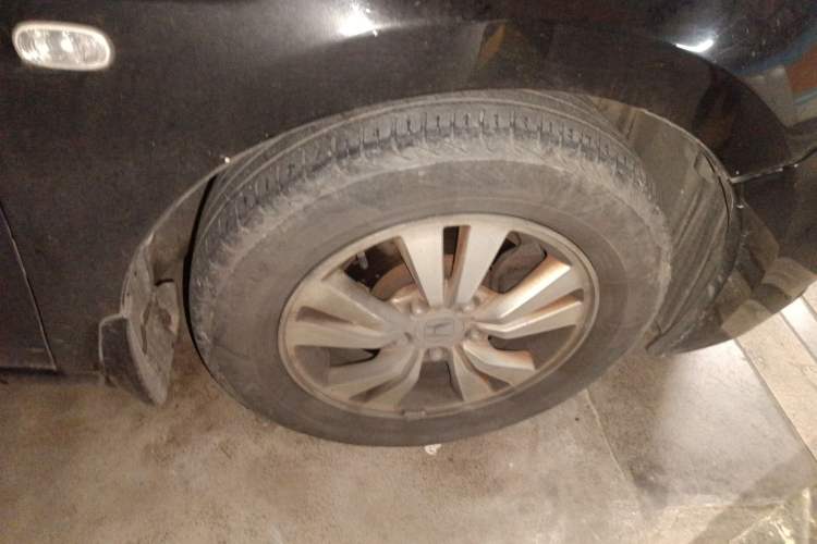 Used Honda Accord 2011 2.4L LX Right Front Wheel Hub