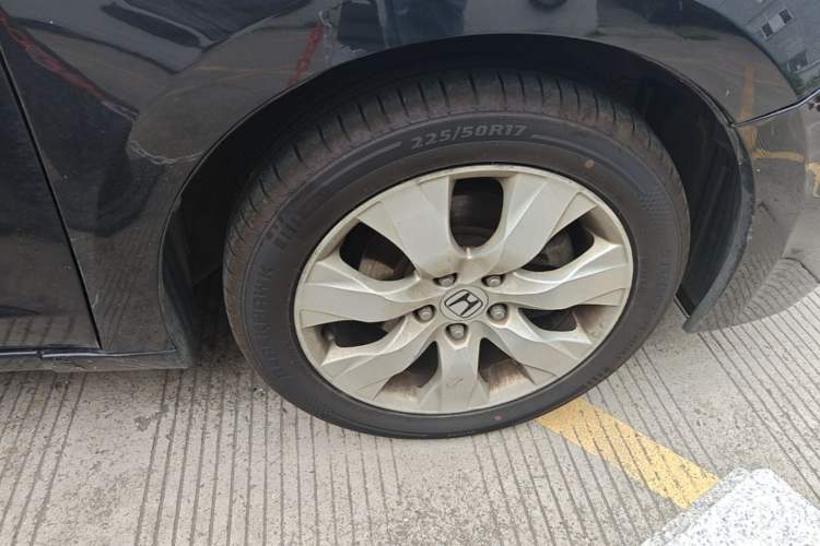 Used Honda Accord 2011 2.4L EX Right Front Wheel Hub