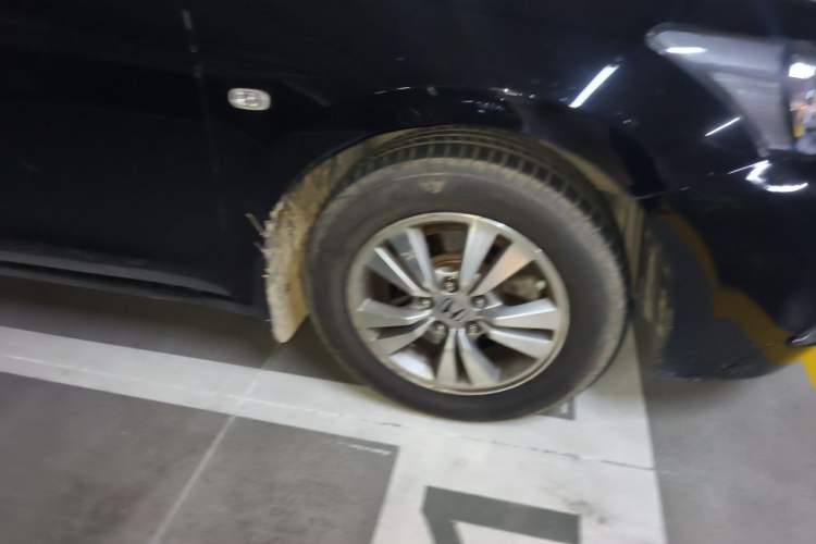 Used Honda Accord 2011 2.0L EX Right Front Wheel Hub