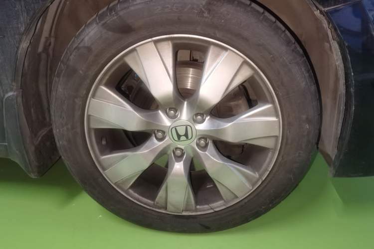 Used Honda Accord 2011 2.4L EXL Navi Right Front Wheel Hub