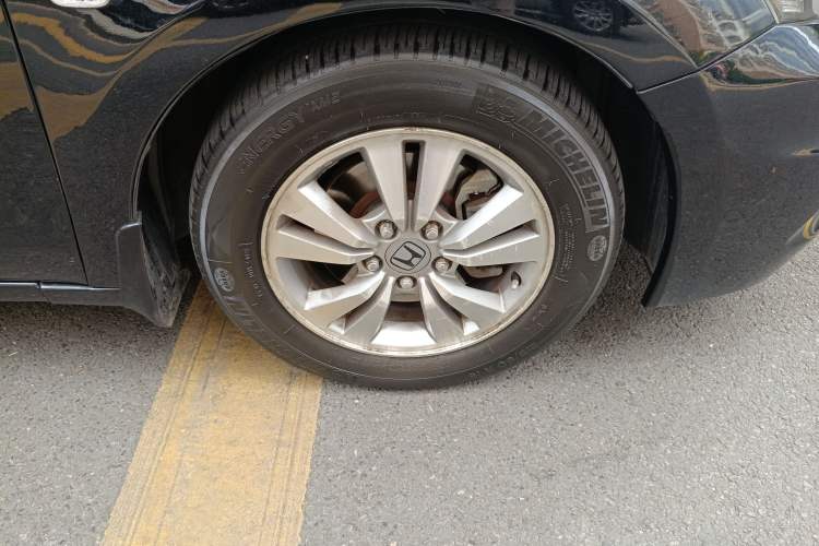 Used Honda Accord 2011 2.4L LX Right Front Wheel Hub