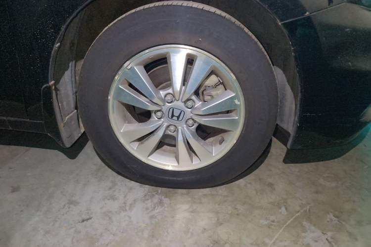Used Honda Accord 2011 2.4L LX Right Front Wheel Hub