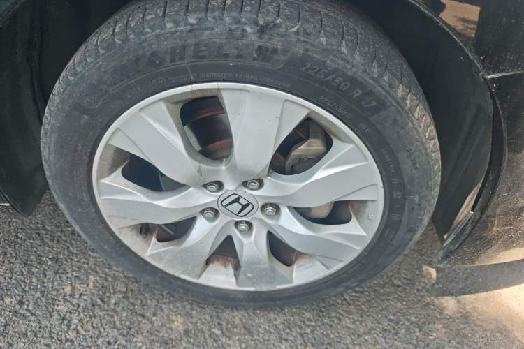 Used Honda Accord 2011 2.4L EXL Navi Right Front Wheel Hub