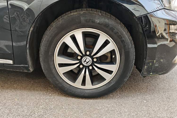 Used Honda Accord 2011 2.0L EX Right Front Wheel Hub