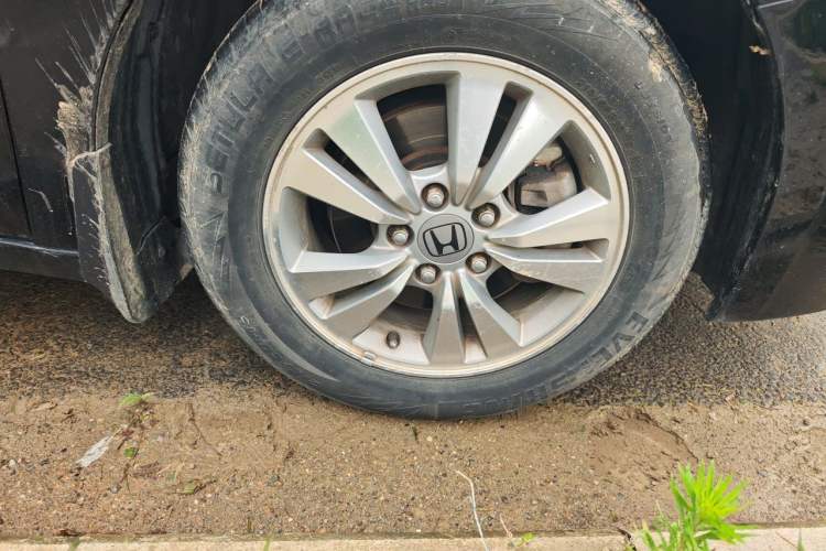 Used Honda Accord 2011 2.0L EX Navi Right Front Wheel Hub