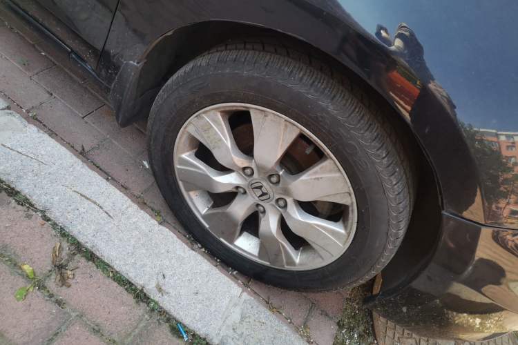 Used Honda Accord 2011 2.0L EX Right Front Wheel Hub