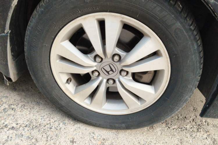 Used Honda Accord 2011 2.4L LX Right Front Wheel Hub