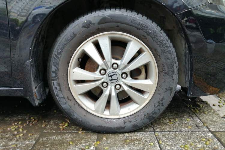 Used Honda Accord 2011 2.0L EX Navi Right Front Wheel Hub