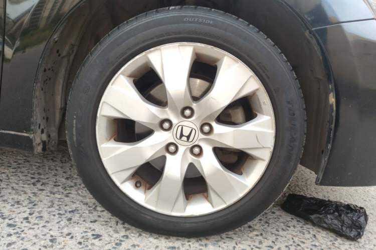 Used Honda Accord 2011 2.4L EX Right Front Wheel Hub