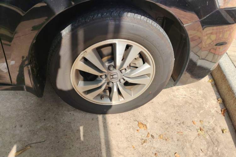 Used Honda Accord 2011 2.0L EX Right Front Wheel Hub