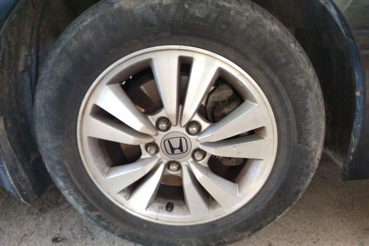 Used Honda Accord 2011 2.0L EX Right Front Wheel Hub