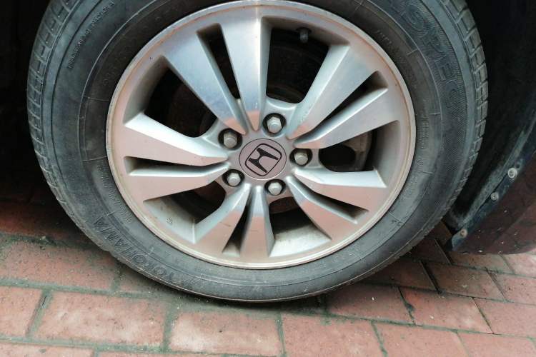 Used Honda Accord 2011 2.0L EX Right Front Wheel Hub