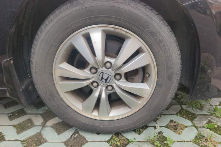 Used Honda Accord 2011 2.0L EX Right Front Wheel Hub