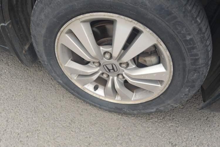 Used Honda Accord 2011 2.0L EX Right Front Wheel Hub