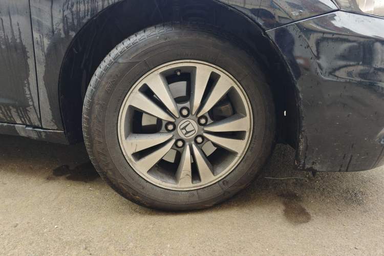 Used Honda Accord 2011 2.0L EX Right Front Wheel Hub