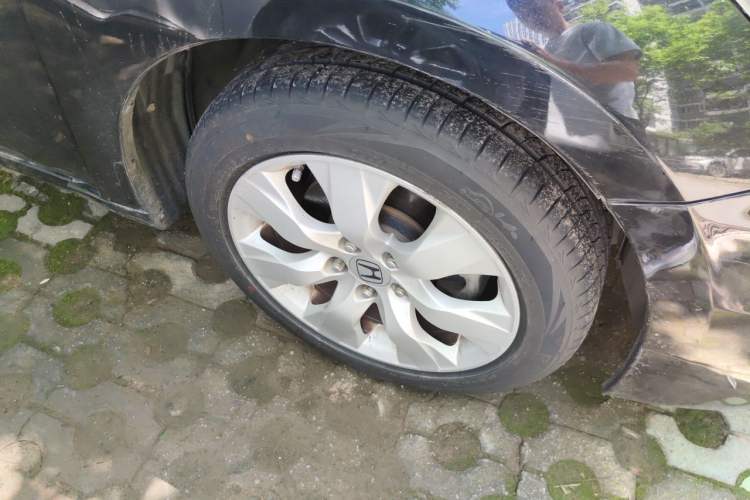 Used Honda Accord 2011 2.4L EXL Navi Right Front Wheel Hub