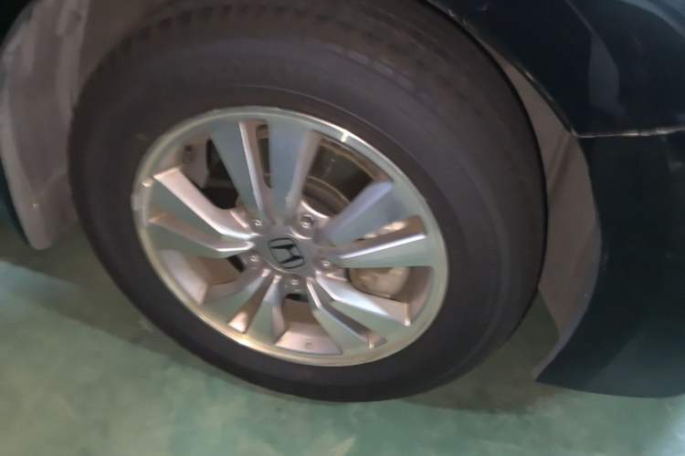 Used Honda Accord 2011 2.0L EX Right Front Wheel Hub