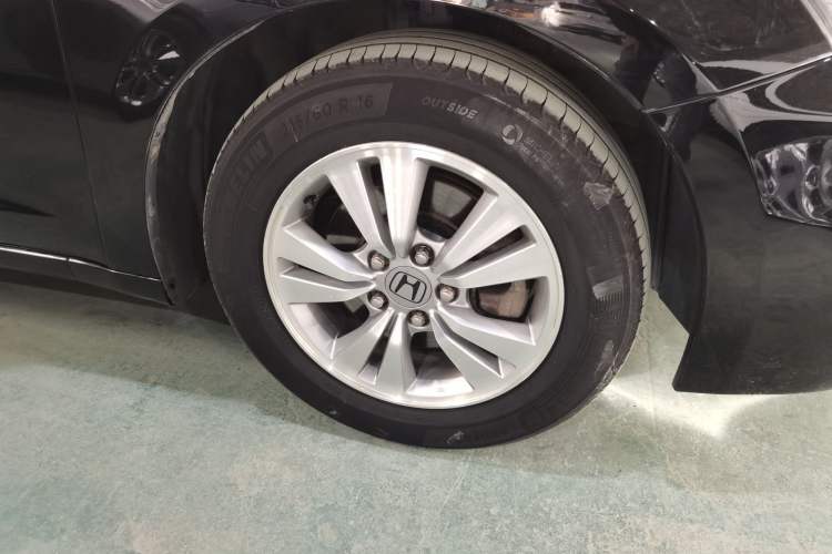 Used Honda Accord 2011 2.0L EX Navi Right Front Wheel Hub