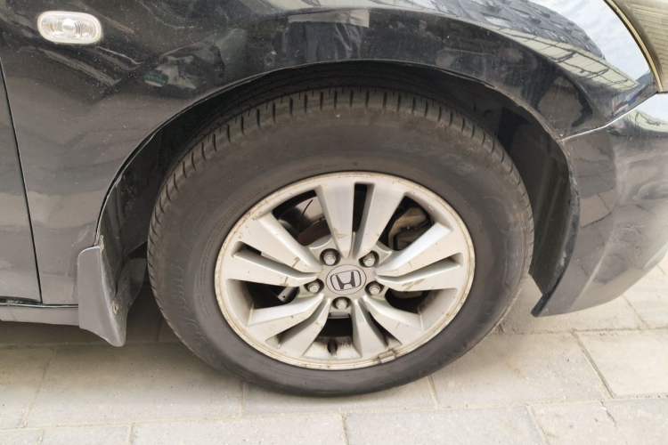 Used Honda Accord 2011 2.0L EX Right Front Wheel Hub