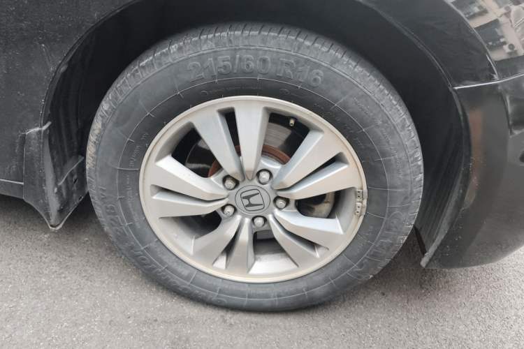 Used Honda Accord 2011 2.0L EX Navi Right Front Wheel Hub