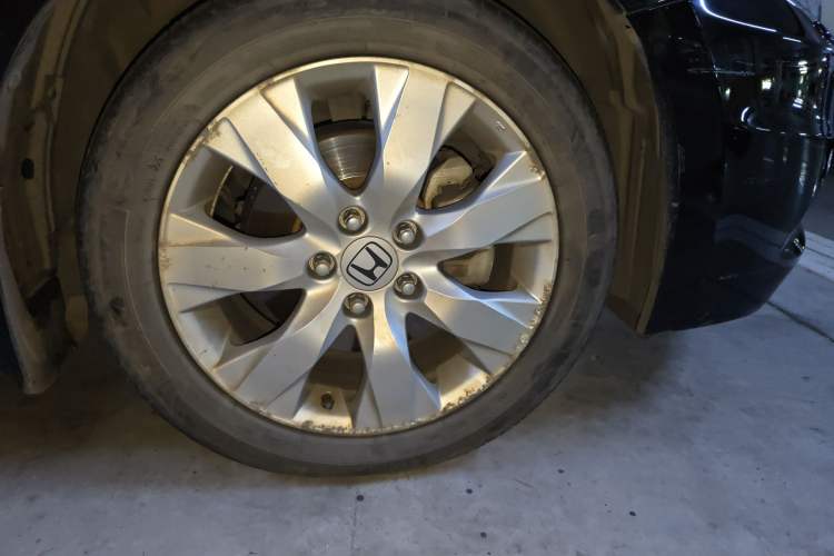 Used Honda Accord 2011 2.4L EXL Navi Right Front Wheel Hub