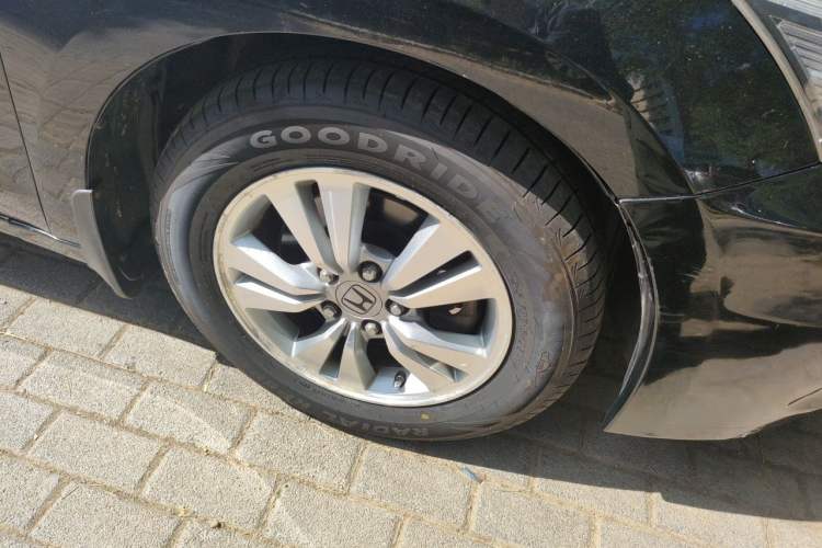 Used Honda Accord 2011 2.0L EX Right Front Wheel Hub