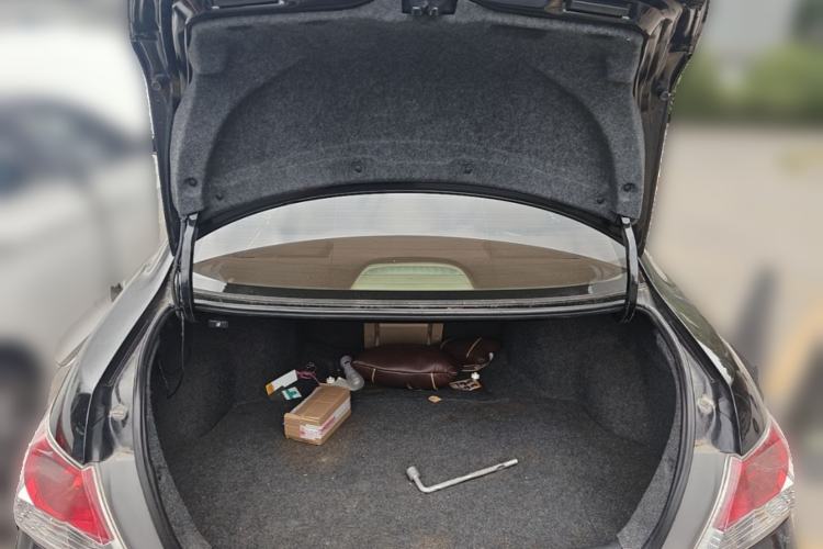 Used Honda Accord 2011 2.4L EX Trunk