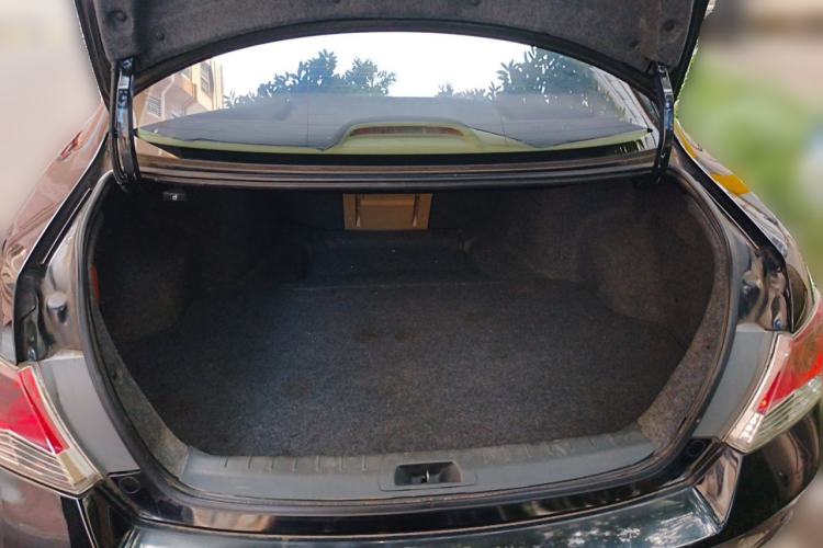 Used Honda Accord 2011 2.0L EX Trunk
