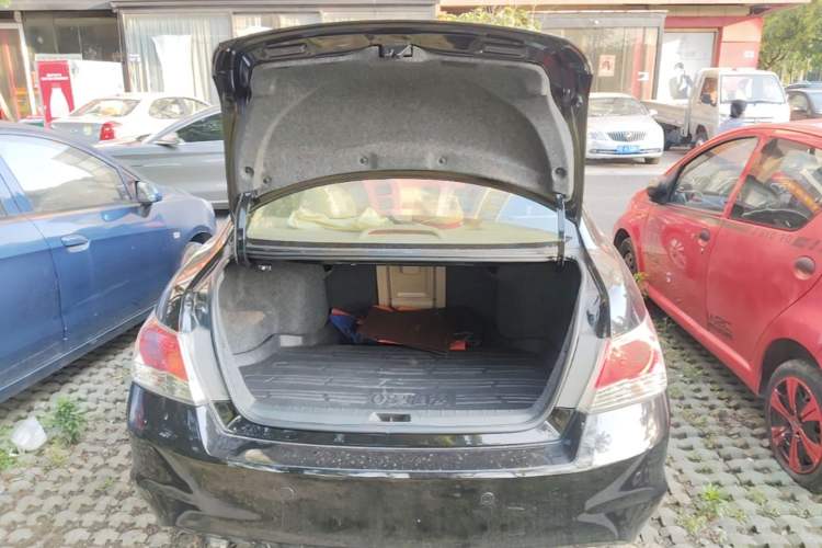 Used Honda Accord 2011 2.0L EX Trunk