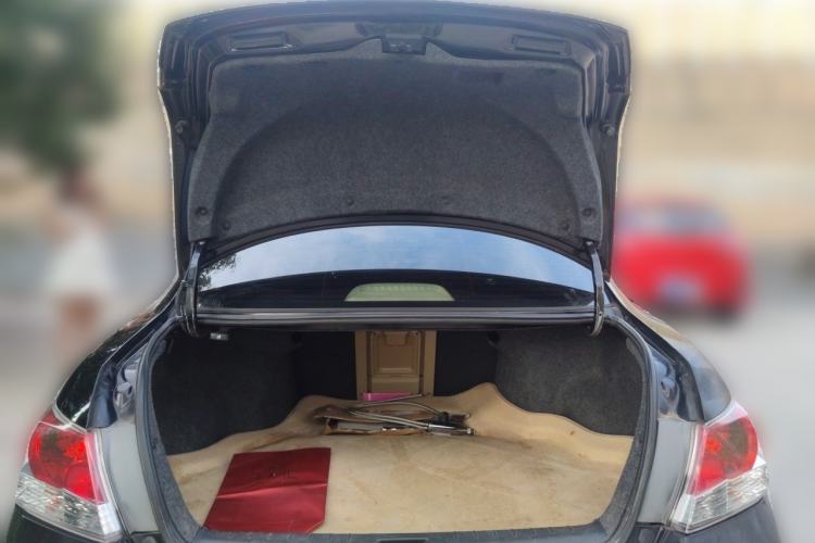 Used Honda Accord 2011 2.4L EX Trunk