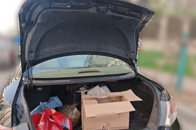 Used Honda Accord 2011 2.0L EX Trunk