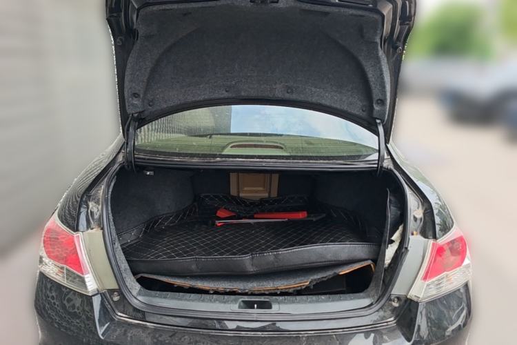 Used Honda Accord 2011 2.0L EX Trunk
