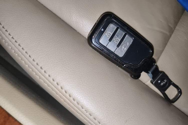 Used Honda Accord 2011 2.0L EX Vehicle Key