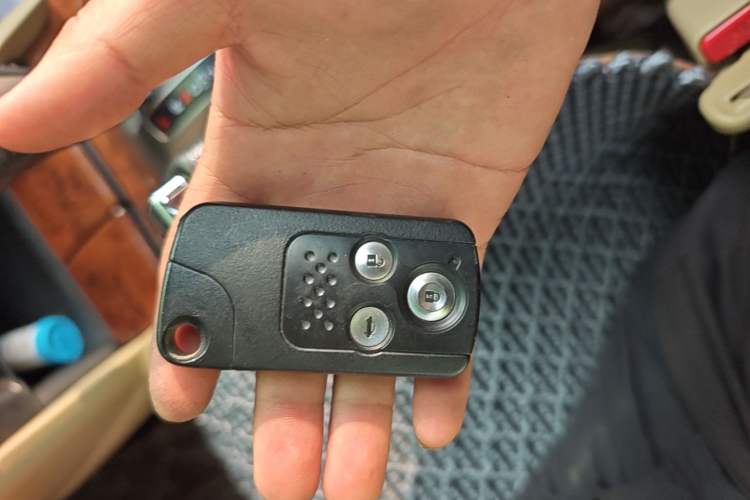 Used Honda Accord 2011 2.4L EX Vehicle Key