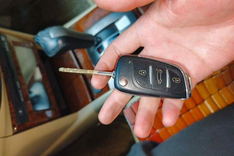 Used Honda Accord 2011 2.0L EX Vehicle Key