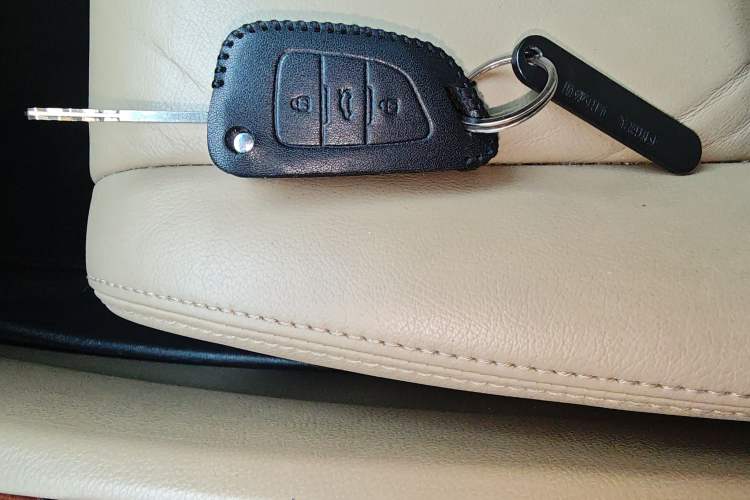 Used Honda Accord 2011 2.0L EX Vehicle Key