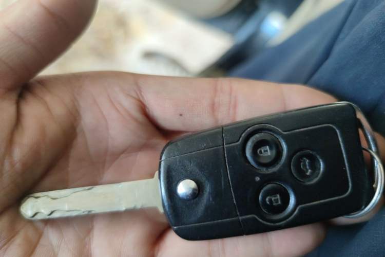 Used Honda Accord 2011 2.0L EX Vehicle Key