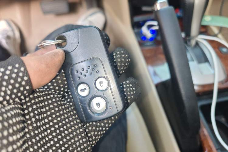 Used Honda Accord 2011 2.4L EX Vehicle Key
