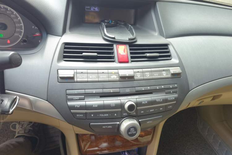 Used Honda Accord 2011 2.0L EX Audio And AC Panel