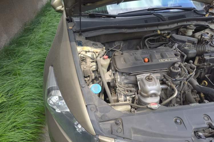 Used Honda Accord 2011 2.0L EX Engine Bay Right