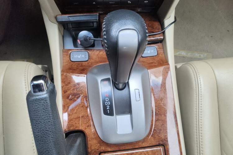 Used Honda Accord 2011 2.0L EX Gear Lever