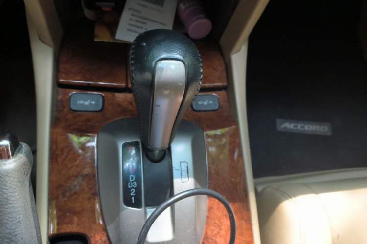 Used Honda Accord 2011 2.0L EX Gear Lever