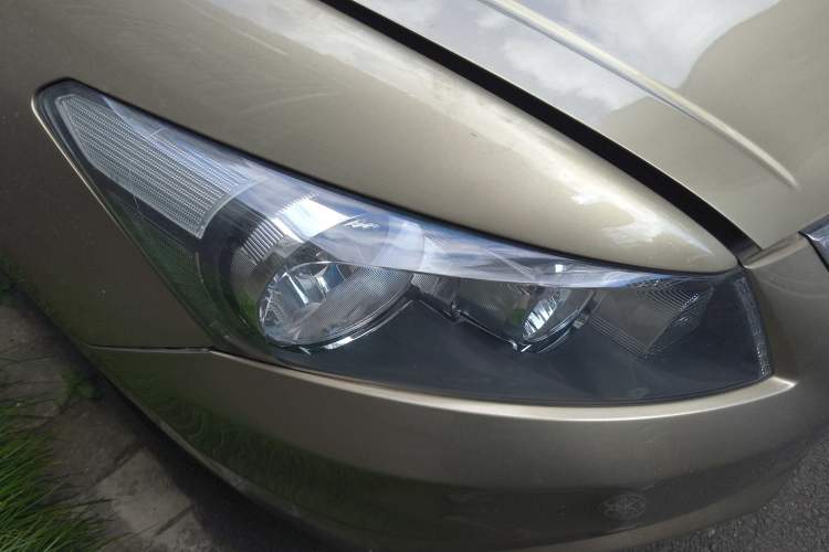 Used Honda Accord 2011 2.0L EX Right Front Headlight
