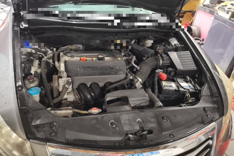 Used Honda Accord 2011 2.4L LX Engine Bay