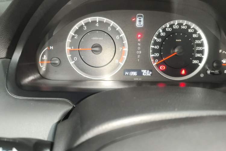 Used Honda Accord 2011 2.4L LX Odometer Close Up